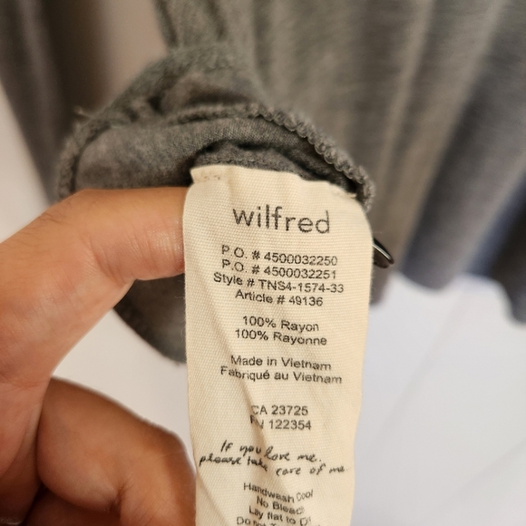 Aritzia Wilfred Gray Long Sleeve Top T-Shirt Gray Soft Flowy Minimalist Capsule - Picture 5 of 6